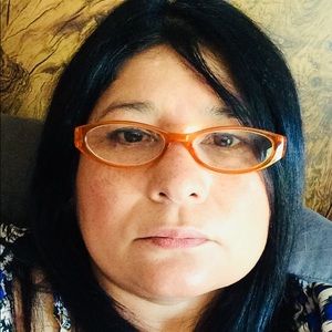 Meet your Posher, Ana